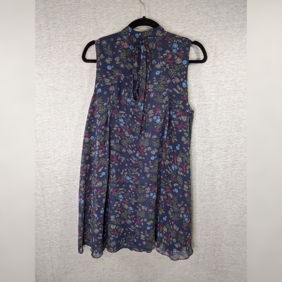 BCBGeneration High Neck Floral Pleat Dress - Picture 5 of 10
